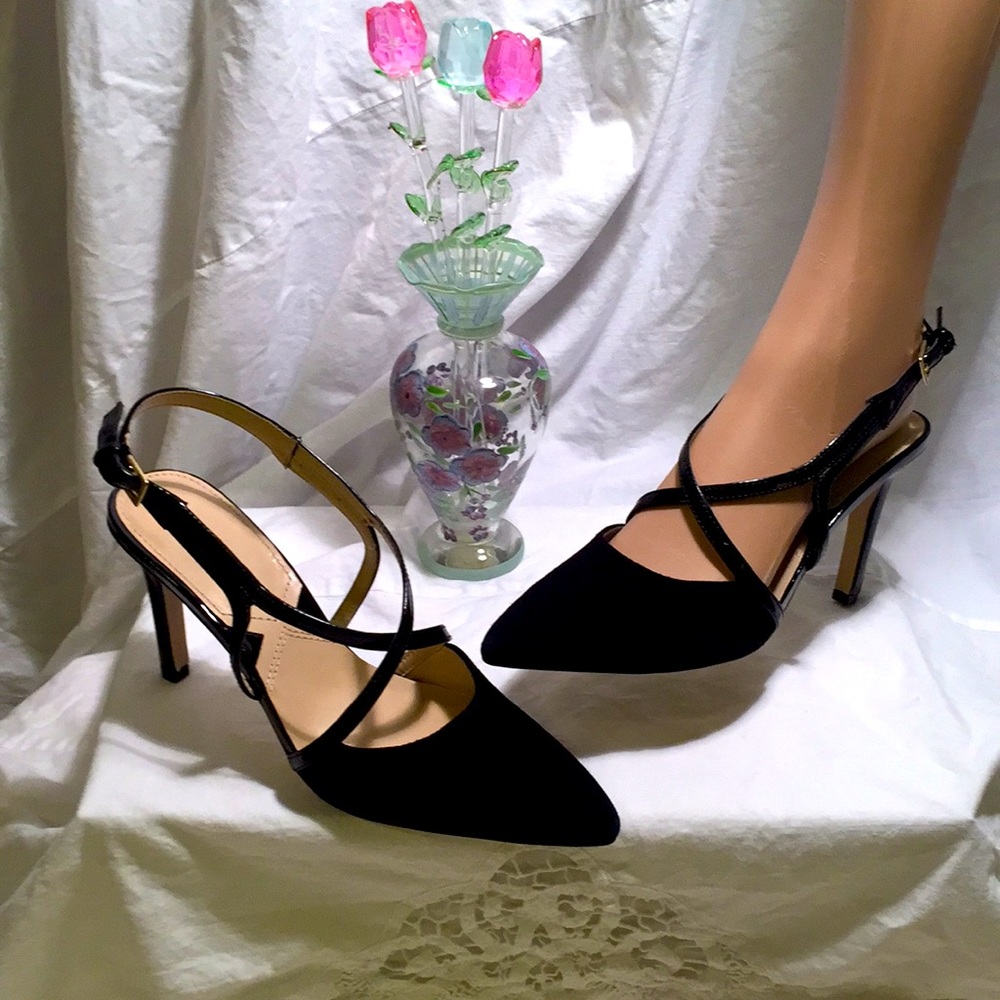 ADRIENNE VITTADINI SOFT LEATHER BLACK BUCKLED STRAP HEELS